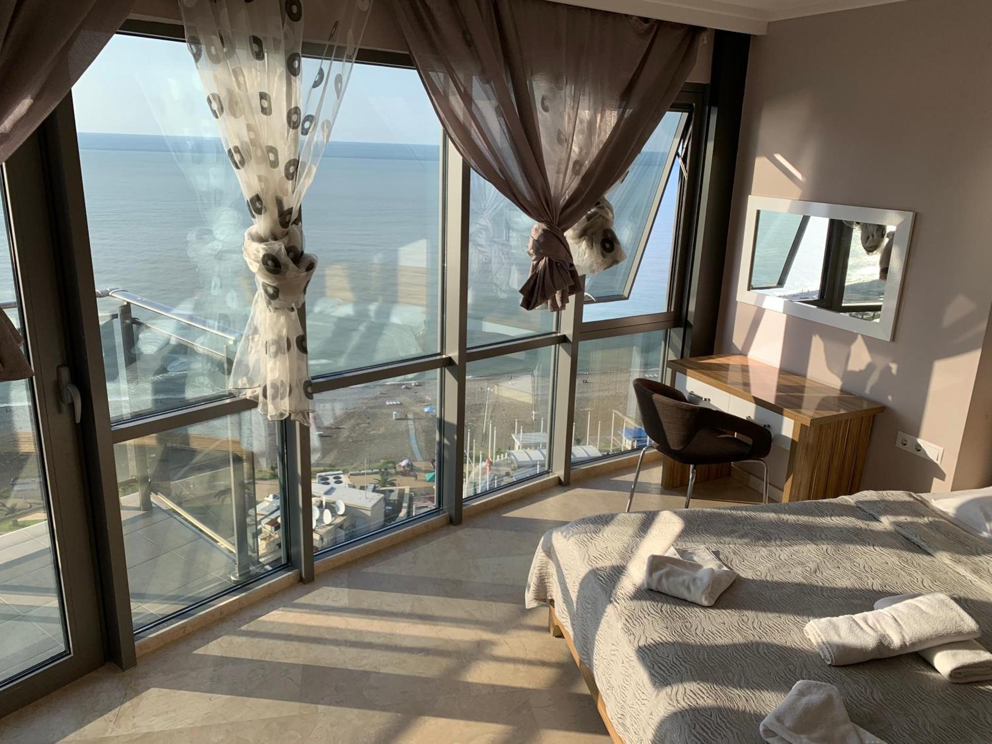 Orbi Sea Towers Apart Hotel Batumi Exteriör bild