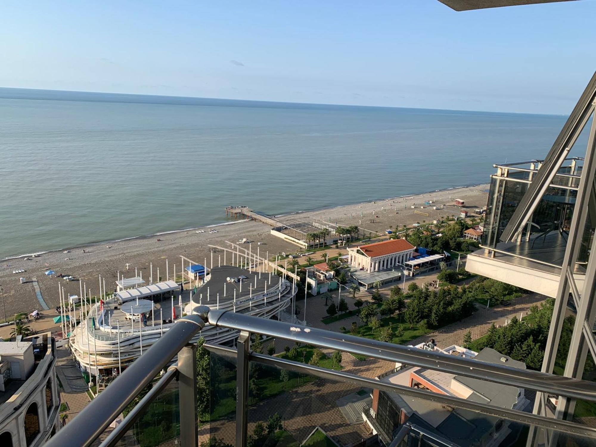 Orbi Sea Towers Apart Hotel Batumi Exteriör bild