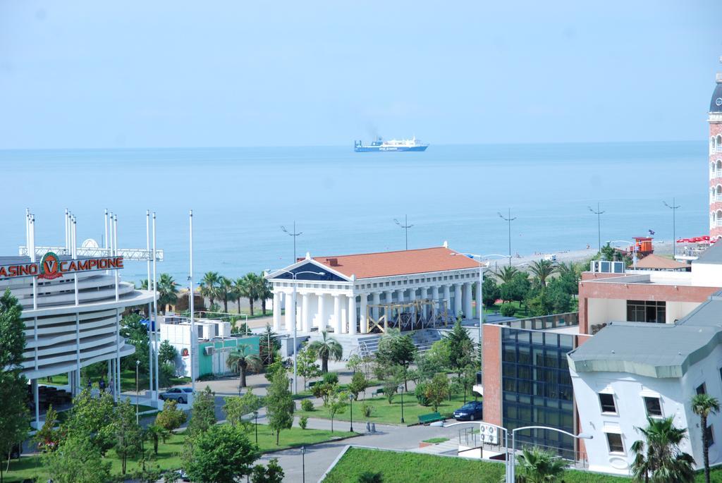 Orbi Sea Towers Apart Hotel Batumi Exteriör bild
